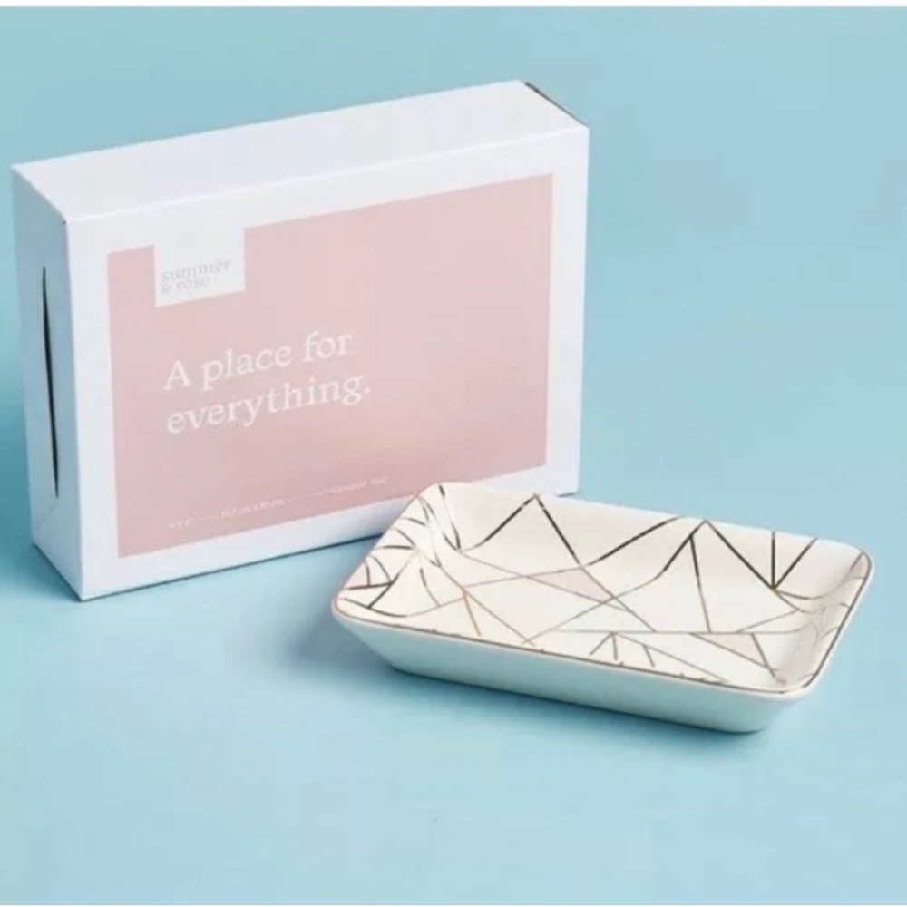 NIB Summer &‎ Rose Celine Trinket Dish